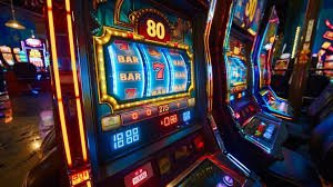 Honor of Kings professional match interface on sorongtoto slot app showing teams and game information